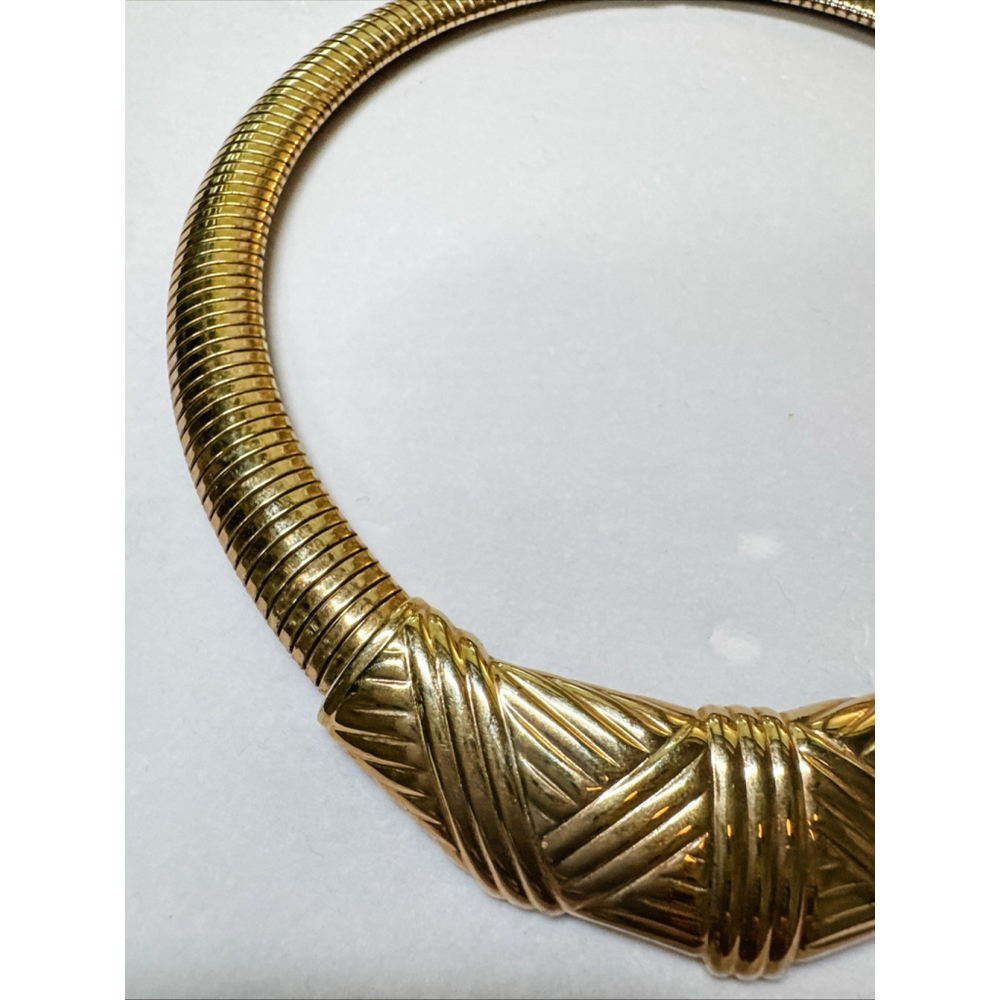 Vintage AVON Gallery Originals Alexandria Gold Tone Flexible Snake Choker - Picture 3 of 6